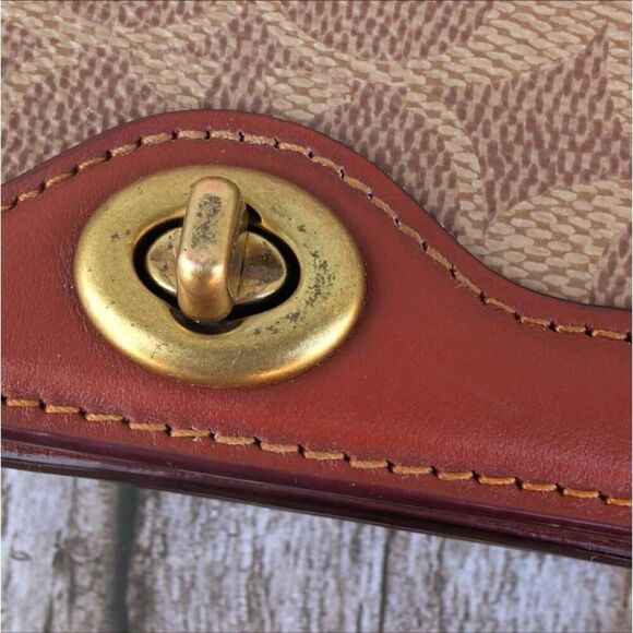 Coach Riley Signature Colorblock Chain Clutch Crossbody Bag. Tan/Rust. #68312 - Picture 4 of 11